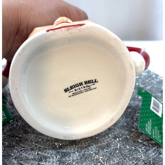 Sleigh Bell Bistro Winking Santa and Mrs Clause Retro Style Winking Santa Mugs - Picture 9 of 10